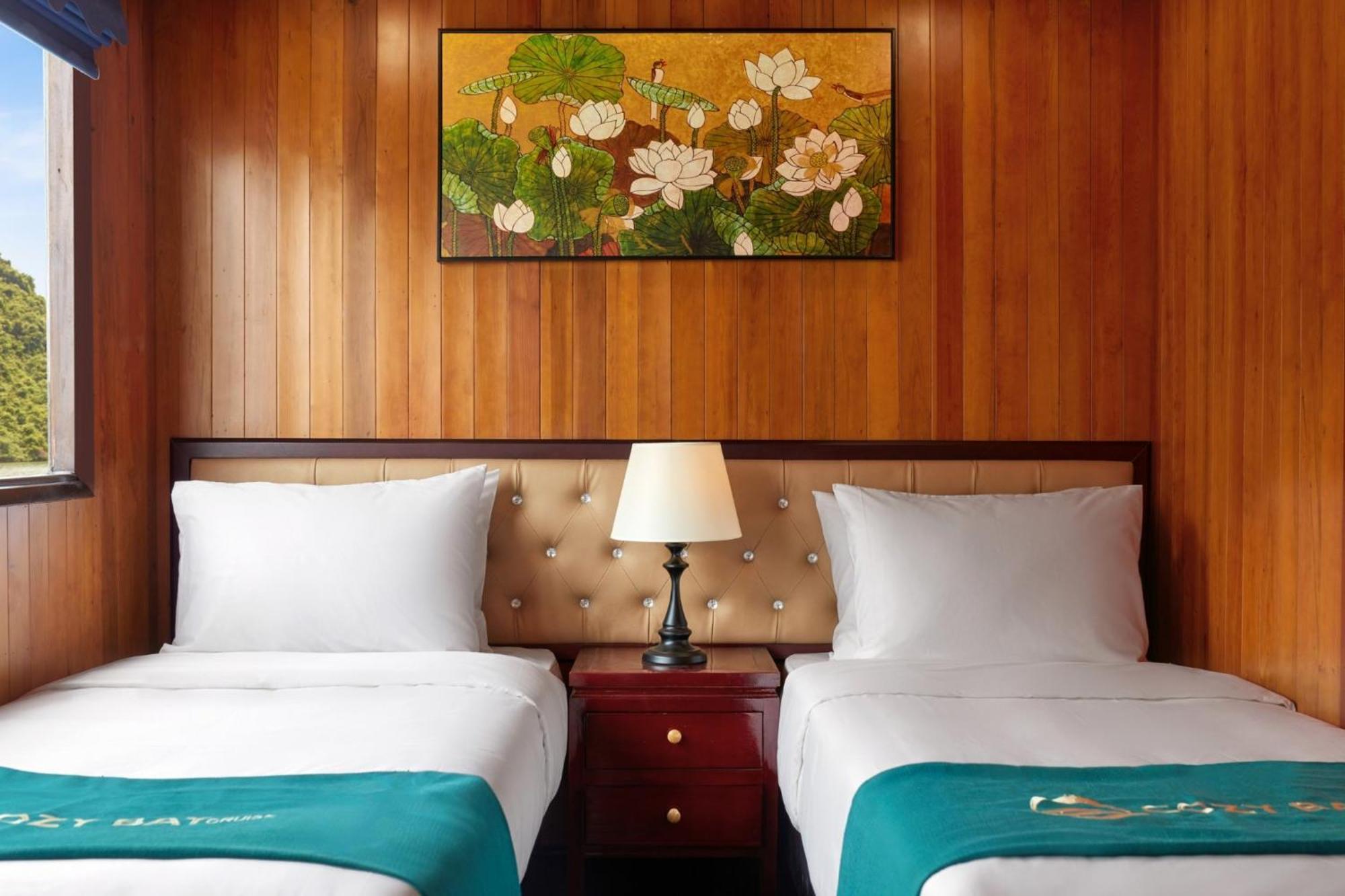 Cozy Bay Cruise Hotel Ha Long Exterior photo