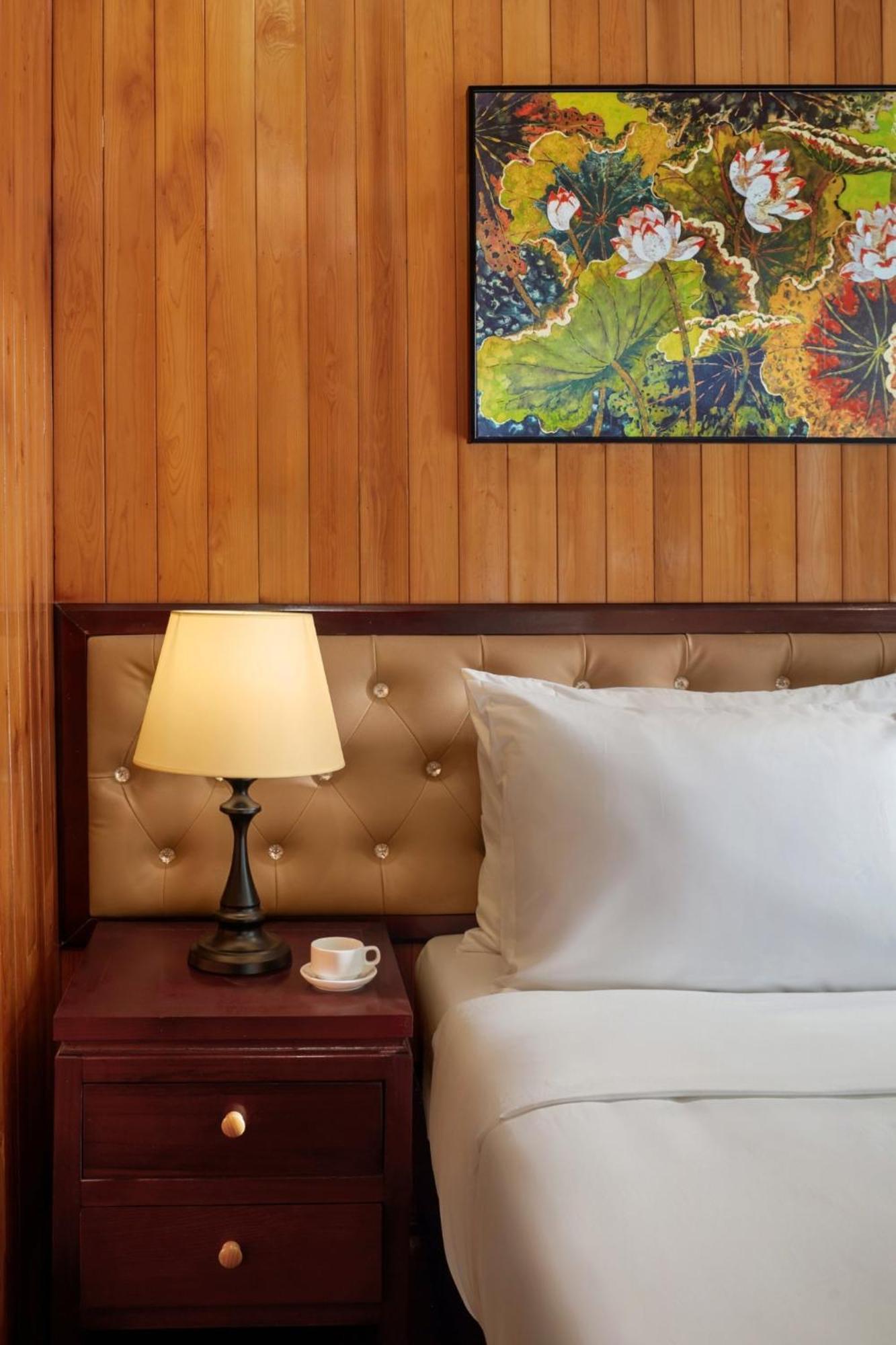 Cozy Bay Cruise Hotel Ha Long Exterior photo