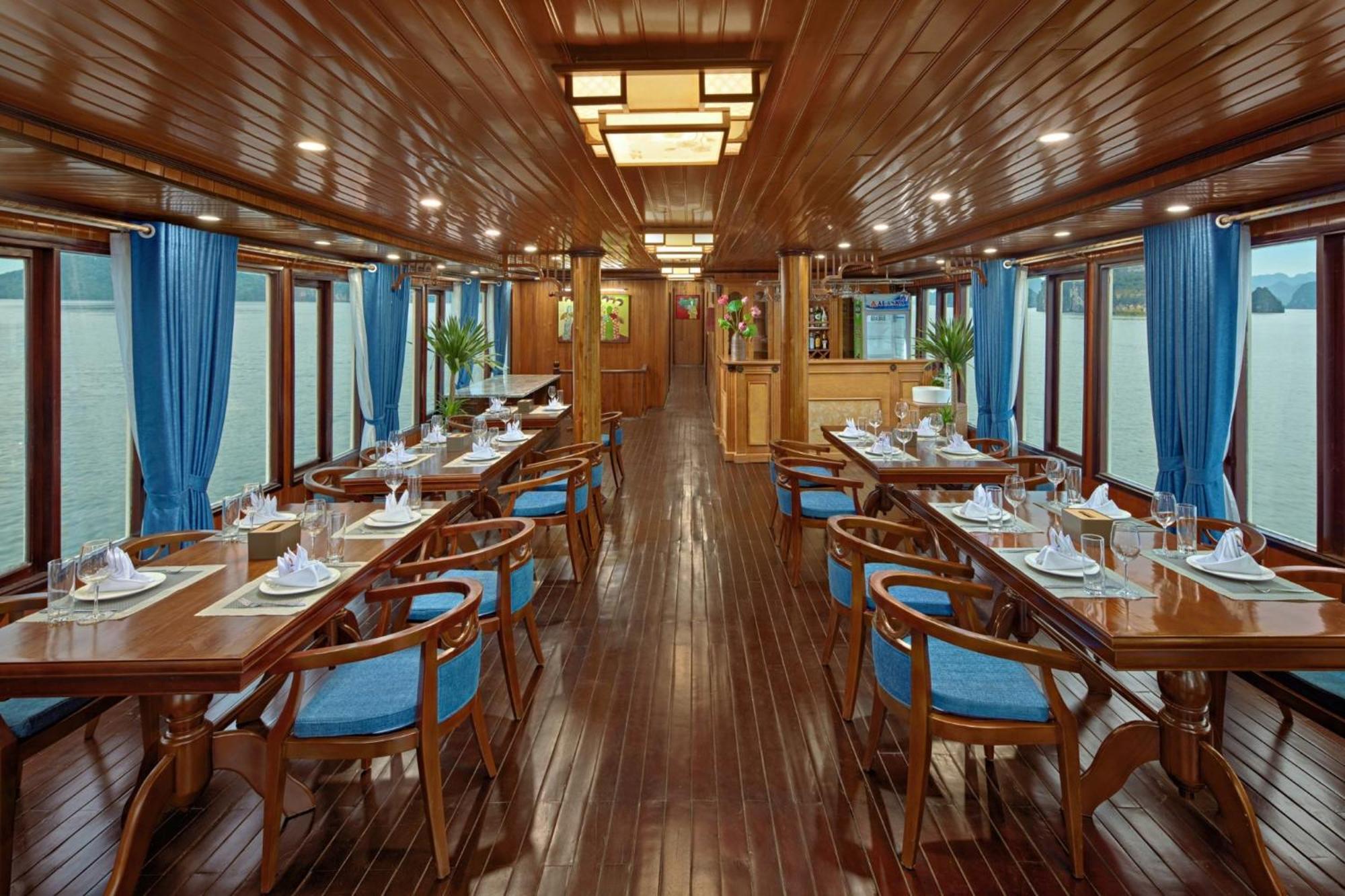 Cozy Bay Cruise Hotel Ha Long Exterior photo